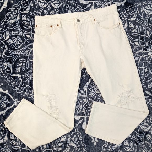 Levi's White 501 CT Customized & Tapered Distressed Crop Cotton Button Fly Jeans - Picture 2 of 16